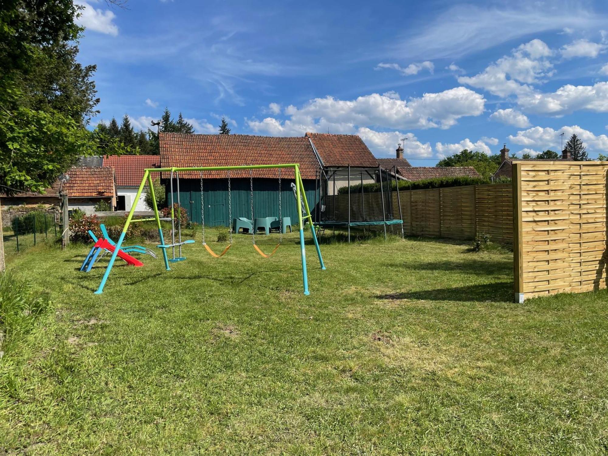 Le Cocoon D'Annabelle - Jolie Maison Avec Jeux Et Grand Jardin Pierrefitte-sur-Sauldre ภายนอก รูปภาพ