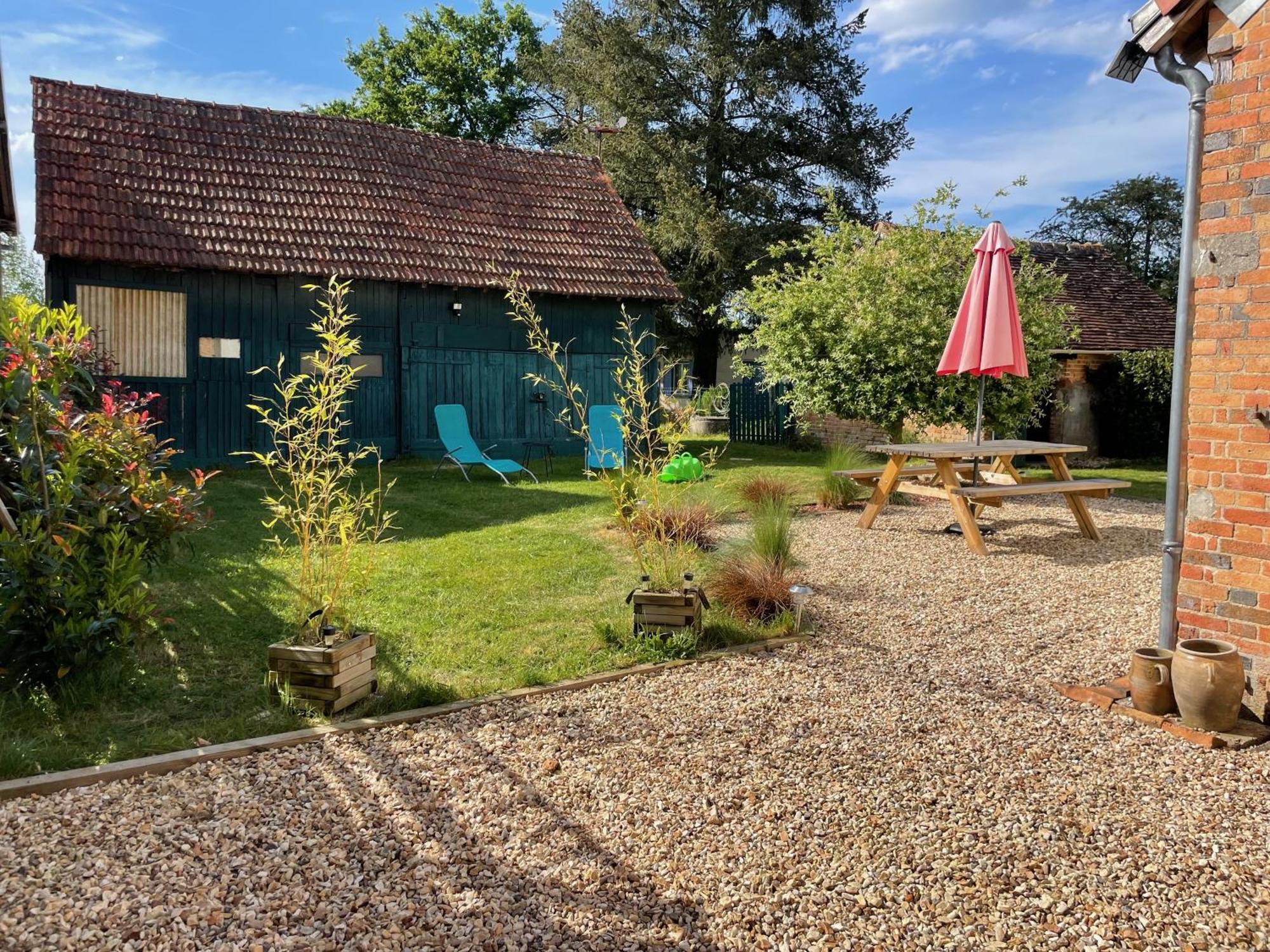 Le Cocoon D'Annabelle - Jolie Maison Avec Jeux Et Grand Jardin Pierrefitte-sur-Sauldre ภายนอก รูปภาพ